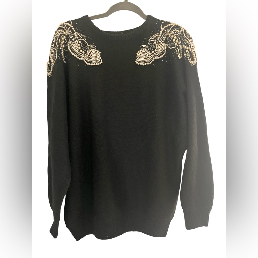 Vintage Roberta di Castelli sweater Black with beautiful pearl beating